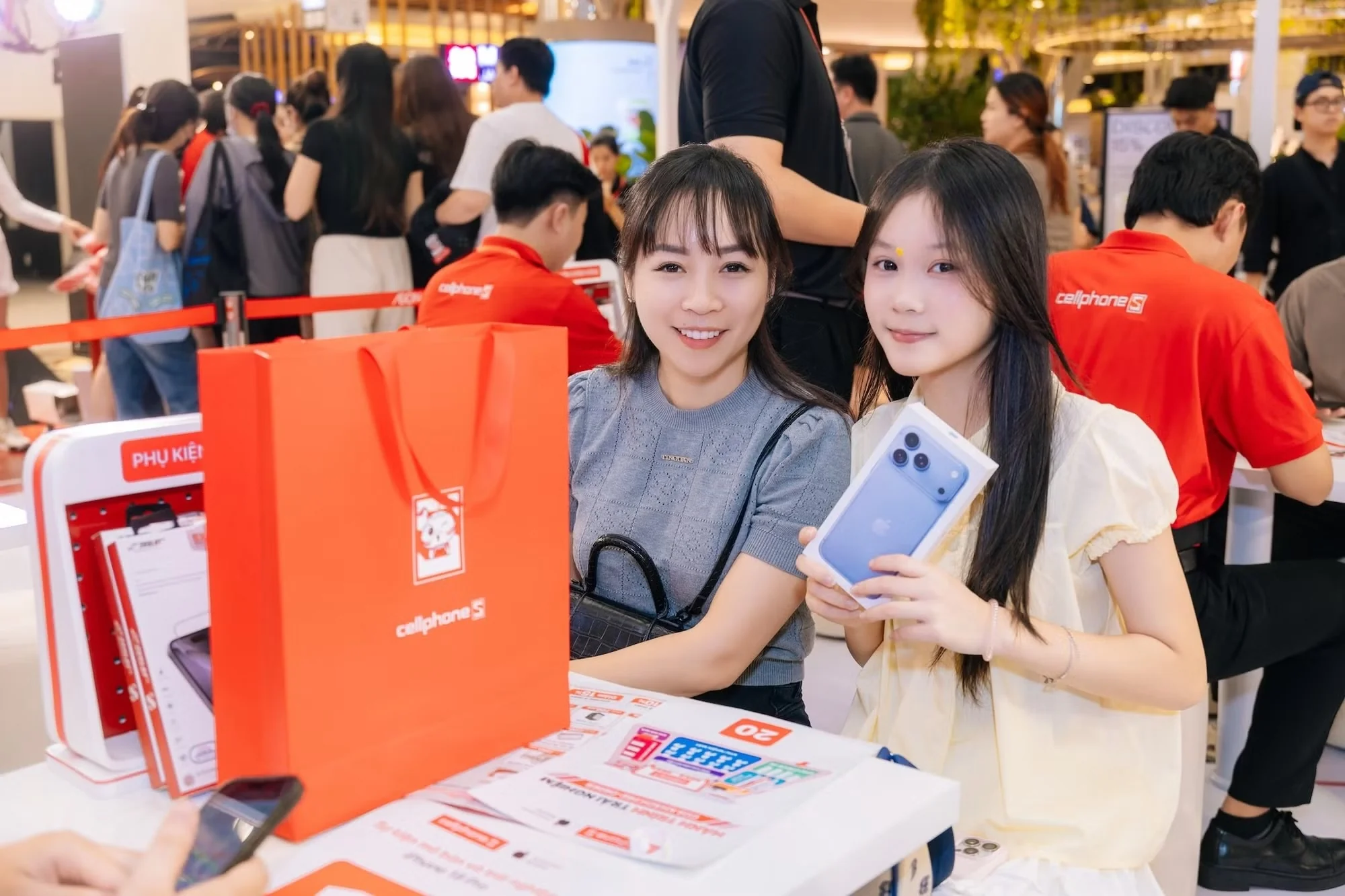 iPhone Duo cháy hàng sau vài phút mở đặt cọc tại Việt Nam