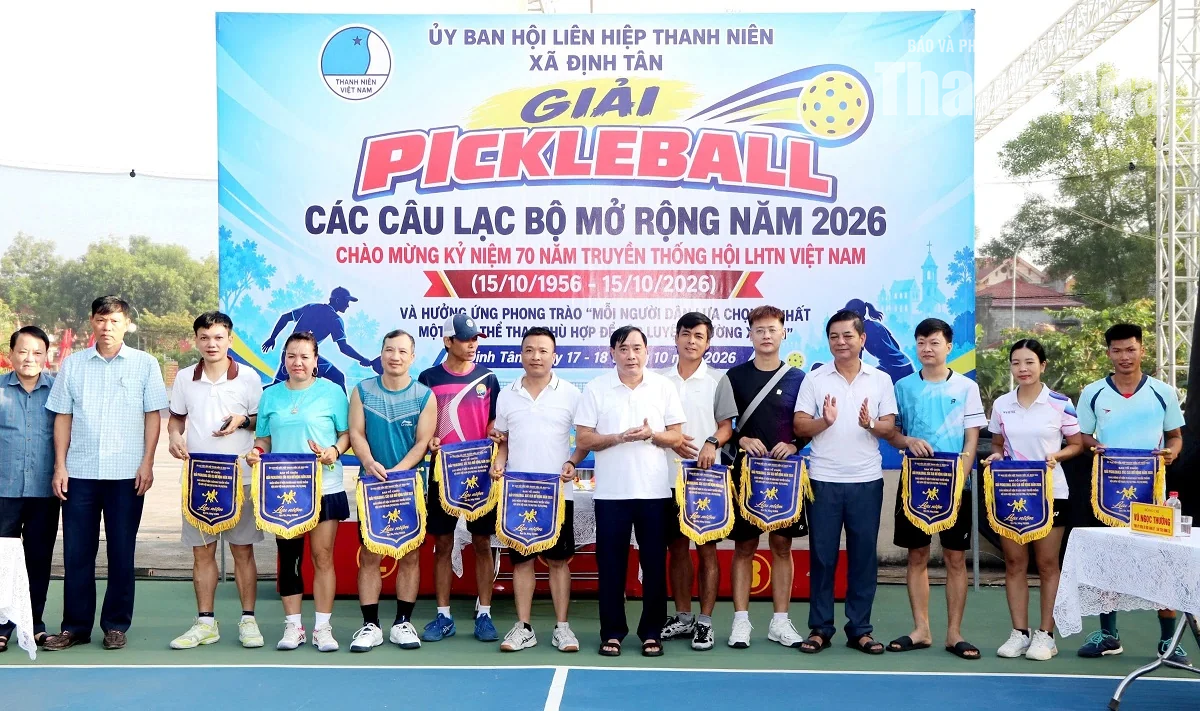 Giải pickleball xã Định Tân&nbsp;chào mừng kỷ niệm Ngày truyền thống Hội LHTN Việt Nam