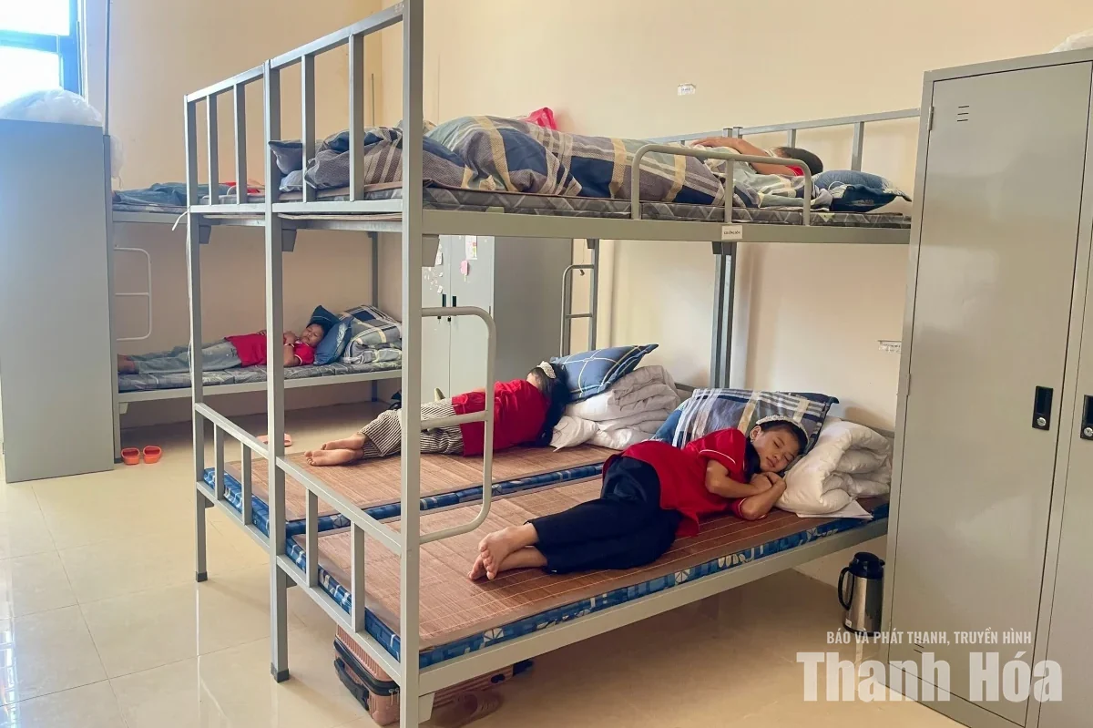 Ấm áp mái trường biên giới