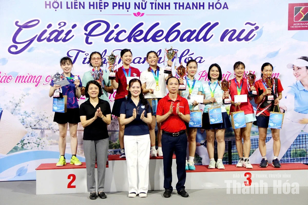 Giải pickleball chào mừng&nbsp;Ngày Phụ nữ Việt Nam 20/10
