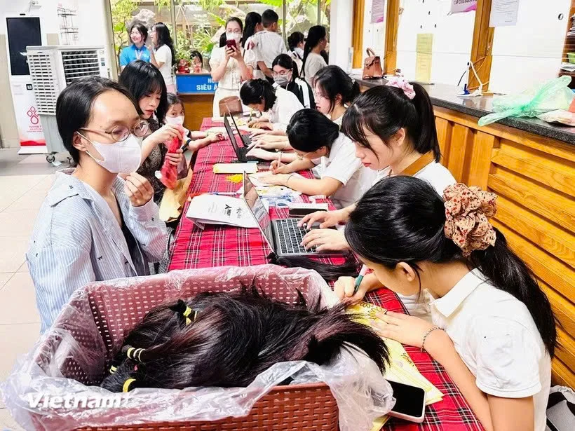 1.176 bộ tóc được hiến tặng tại Ngày hội Trạm tóc ước mơ 2026