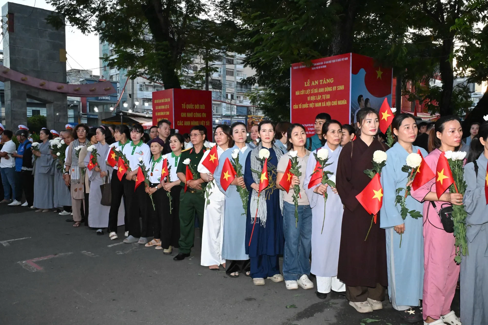 Thành kính cầu nguyện, tri ân các Anh hùng liệt sĩ