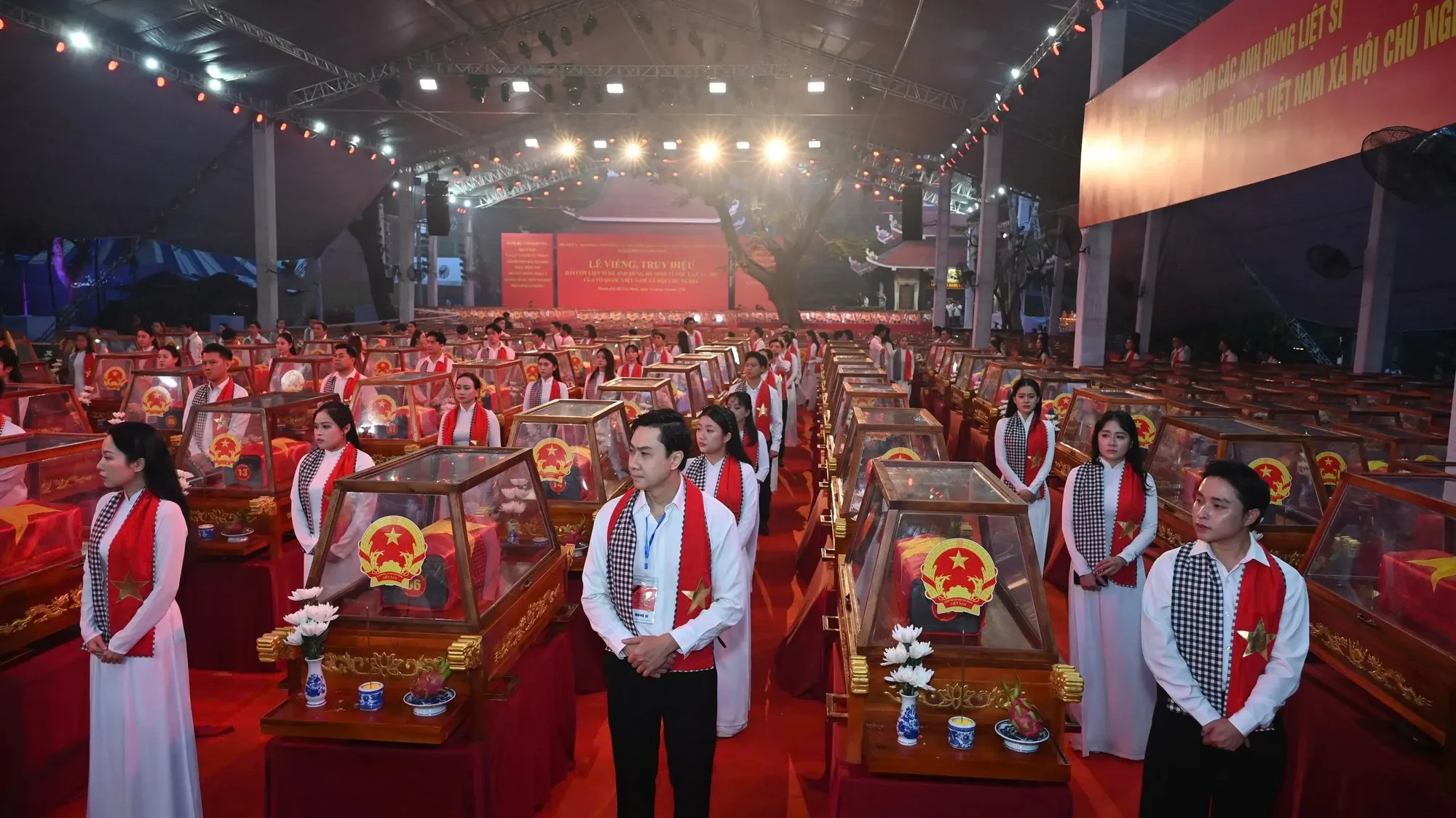 Thành kính cầu nguyện, tri ân các Anh hùng liệt sĩ