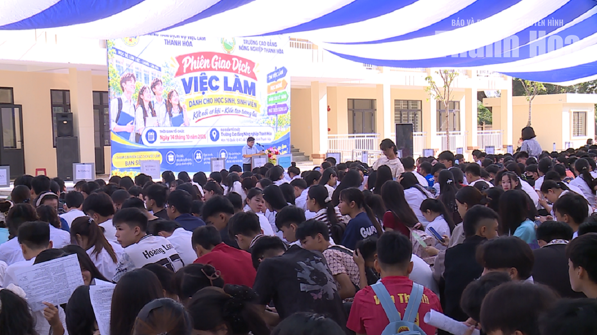 Hơn 12.600 chỉ tiêu tuyển dụng, tuyển sinh tại phiên giao dịch việc làm ở Trường Cao đẳng Nông nghiệp Thanh Hóa