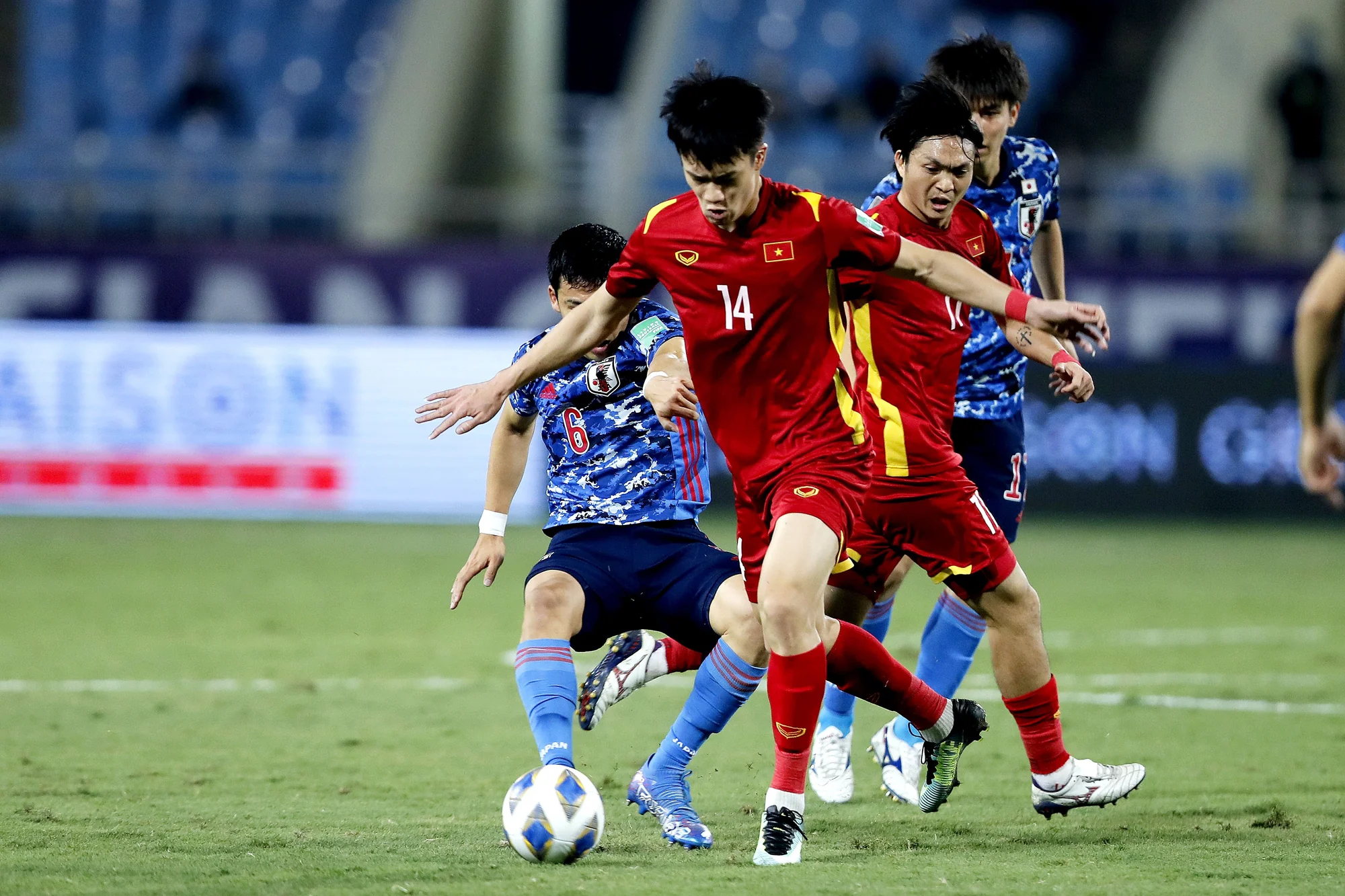 Các đội tuyển Đông Nam Á chạy đua chuẩn bị cho Asian Cup 2027; PSG hạ gục Man City, Real Madrid ngược dòng khó tin
