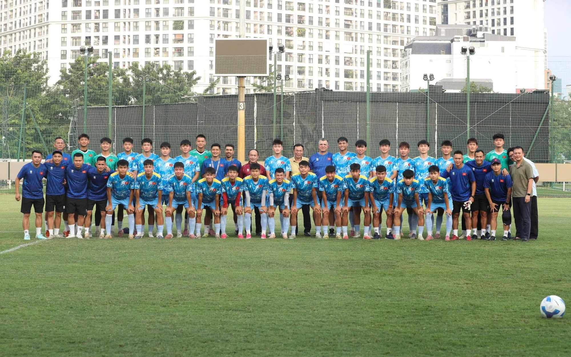 Thủ môn xứ Thanh cùng U17 Việt Nam tập trung cao độ chuẩn bị cho World Cup 2026; Nguy cơ hoãn Asian Cup 2027