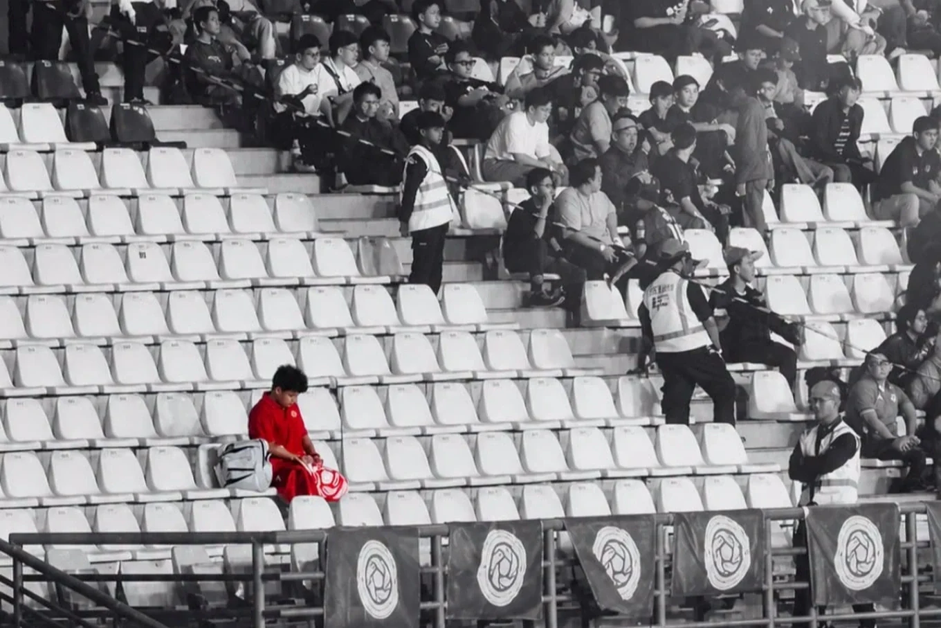 Olaha Mạnh Đức đủ điều kiện khoác áo tuyển Việt Nam; Real Madrid yêu cầu Chủ tịch La Liga từ chức