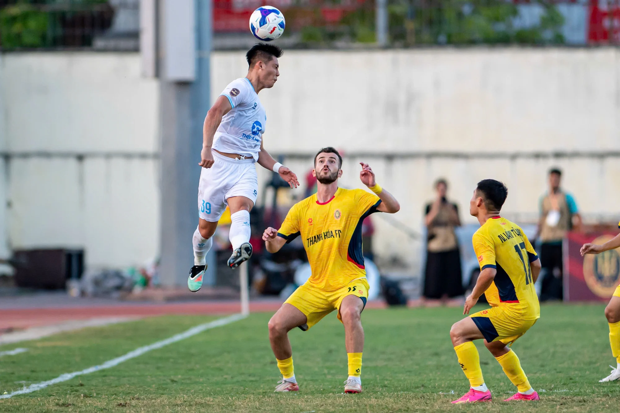 Thanh Hóa thúc thủ trận đầu tiên trên sân nhà V.League 2026/2027