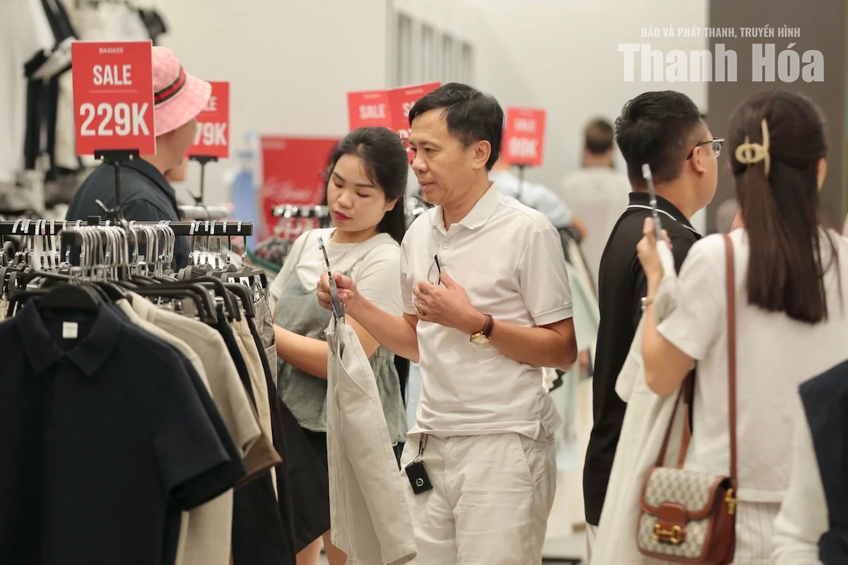 Người dân nô nức trải nghiệm AEON MALL Thanh Hóa ngày đầu mở cửa