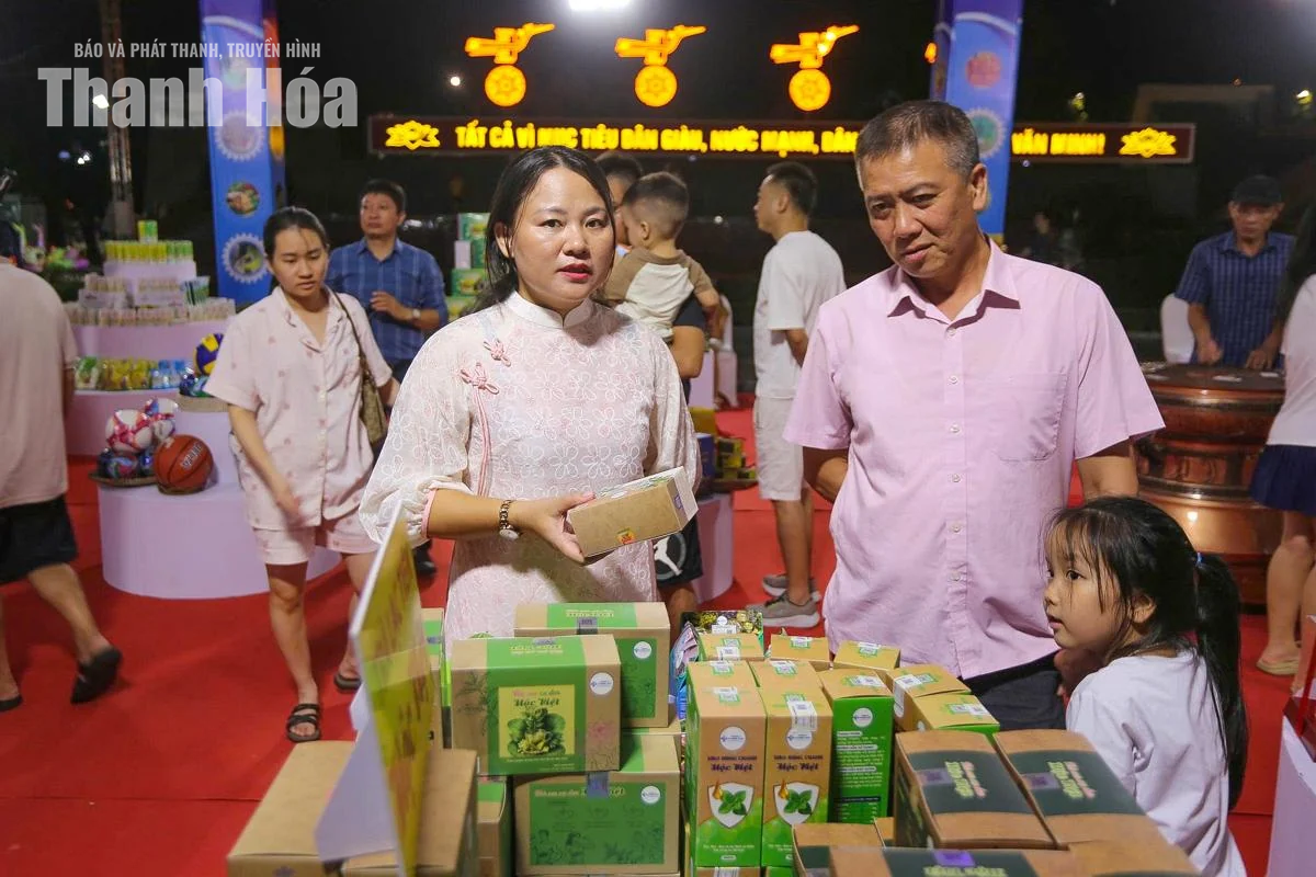 Lan tỏa sắc màu sản phẩm vùng miền