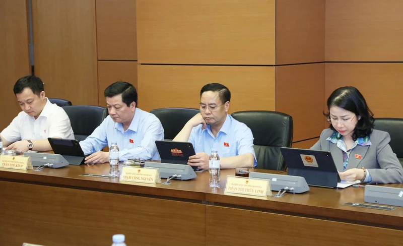 Đại biểu Quốc hội tỉnh Thanh Hóa kiến nghị gỡ vướng cho dự án tồn đọng và tháo các nút thắt trong giáo dục