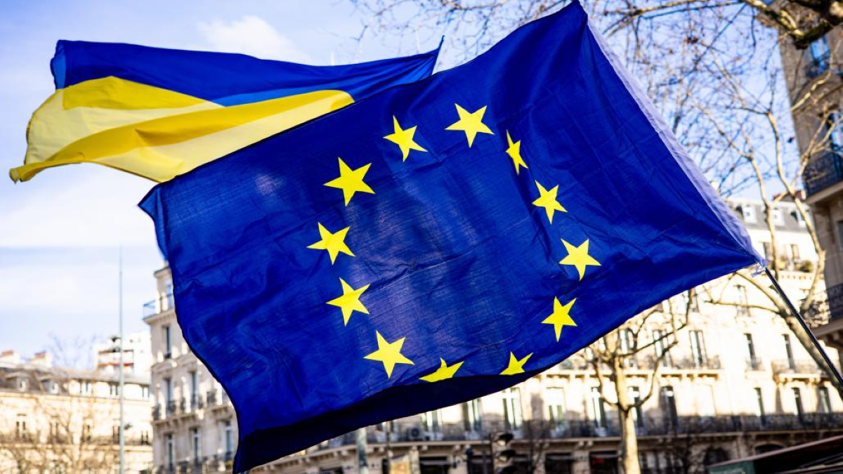Châu Âu tăng cường hỗ trợ Ukraine giữa bất đồng với Mỹ