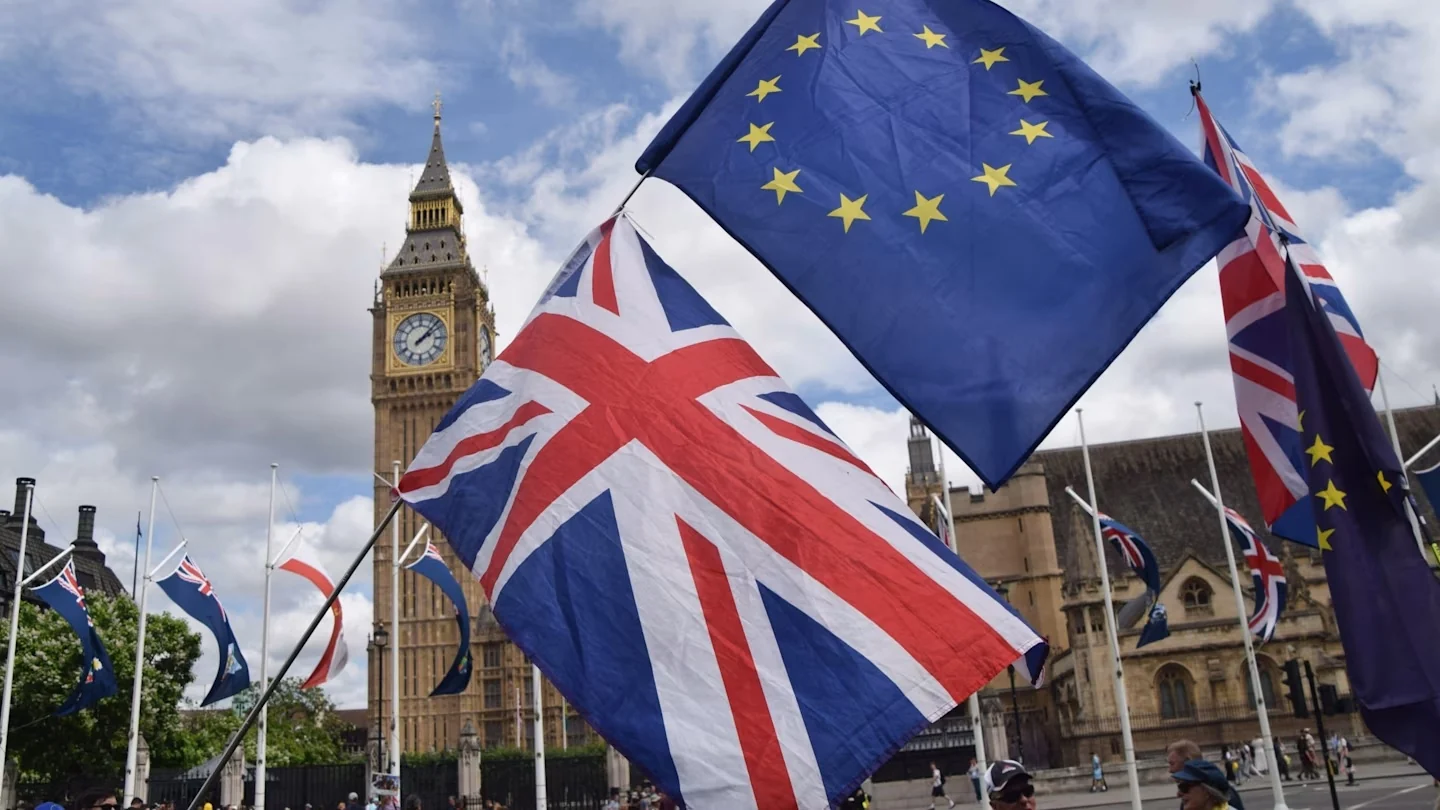 Thủ tướng Anh cáo buộc Nga can thiệp cuộc trưng cầu dân ý Brexit năm 2016