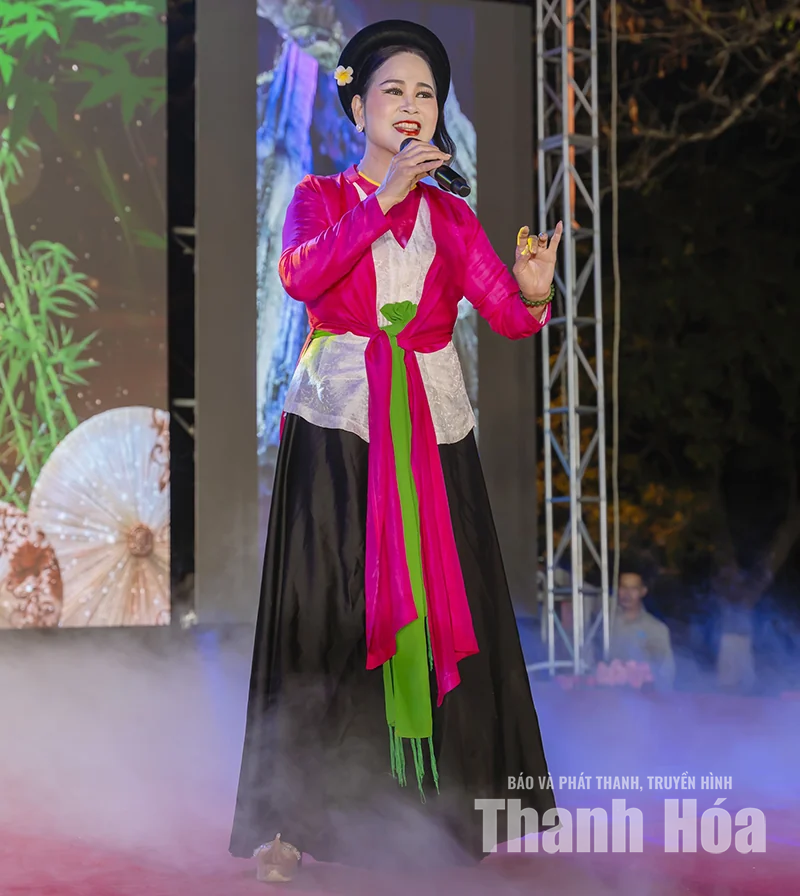 Nghệ sĩ Ưu tú Thu Hài: Nâng niu câu hát chèo