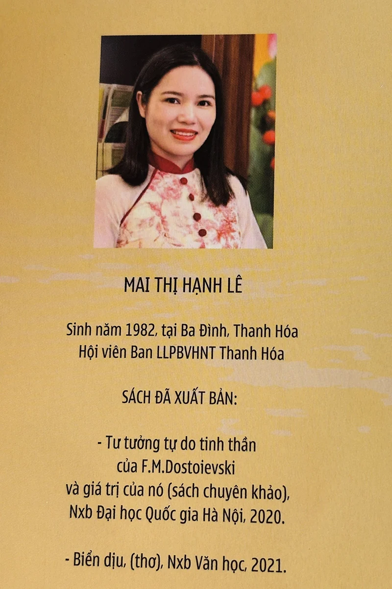 Chạm vào “hương của chữ”