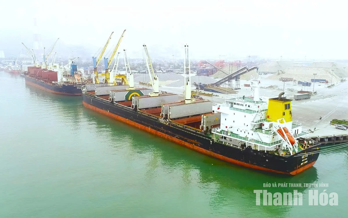 Rộng mở không gian cho nghề đóng tàu