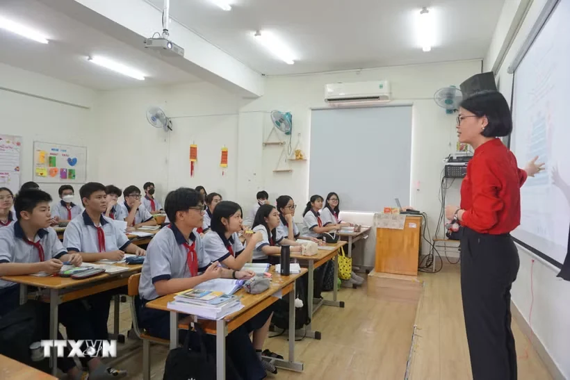 Bộ GD-ĐT lấy ý kiến người dân về thi lớp 10 chỉ với hai môn Văn và Toán