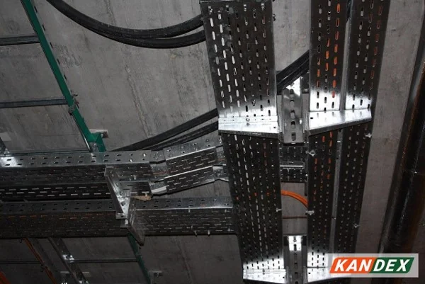 Thang máng cáp: “Xương sống” của hệ thống điện trong nhà xưởng và tòa nhà hiện đại