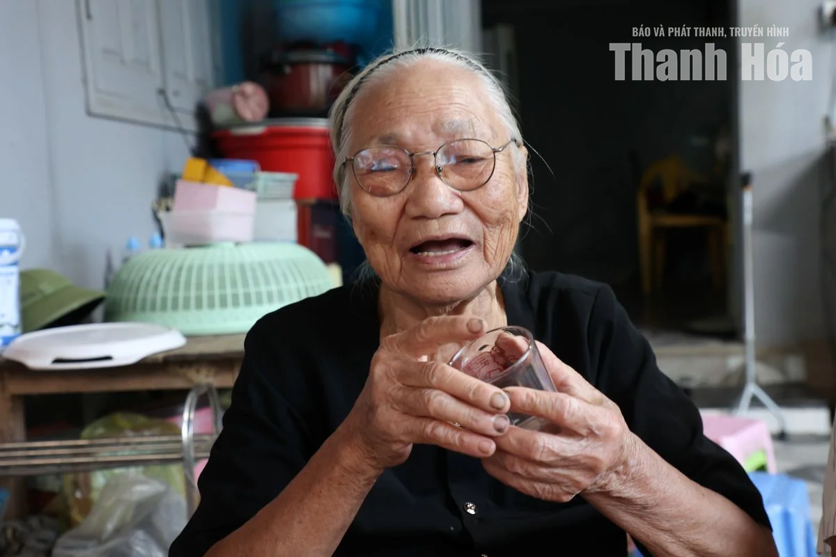 Hoa trên sóng Lạch Bạng (Bài 2): Thành viên nữ duy nhất của Đội công binh cảm tử rà phá bom mìn