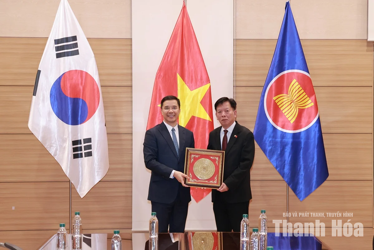 Đoàn công tác tỉnh Thanh Hóa làm việc với Đại sứ quán Việt Nam và Hội đồng hương Thanh Hóa tại Hàn Quốc