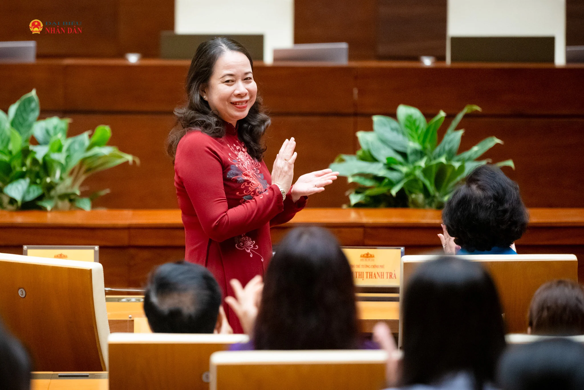 Thủ tướng Lê Minh Hưng và Chủ tịch Quốc hội Trần Thanh Mẫn gặp mặt nữ đại biểu Quốc hội