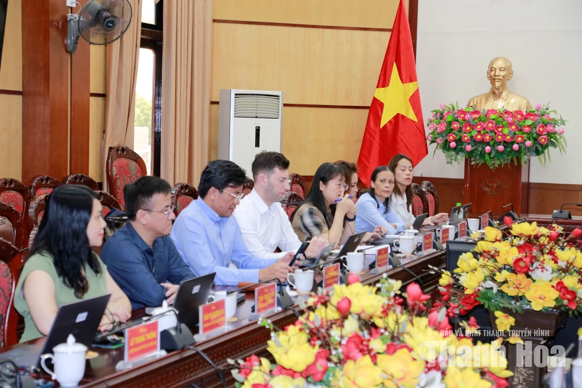 Phó Chủ tịch UBND tỉnh Cao Văn Cường làm việc với đoàn công tác Ngân hàng Thế giới