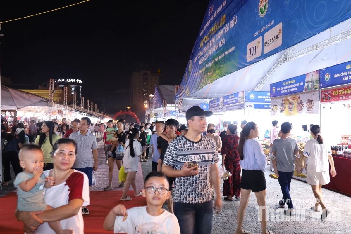 Hội chợ hàng công nghiệp nông thôn tiêu biểu đạt&nbsp;25 tỷ đồng doanh thu