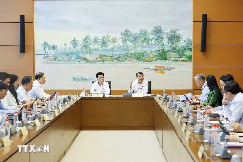 Gỡ điểm nghẽn pháp lý, khơi thông nguồn lực cho phát triển kinh tế-xã hội