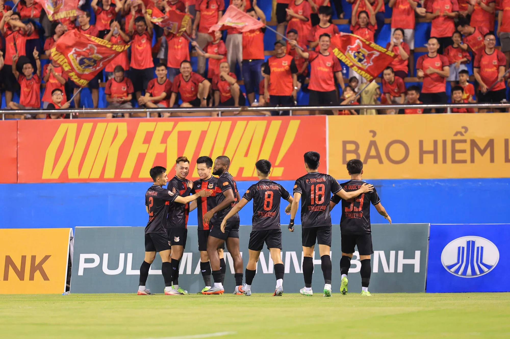 Hà Nội FC thắng derby Thủ đô; Điều kiện để Cristiano Ronaldo trở lại đội tuyển Bồ Đào Nha