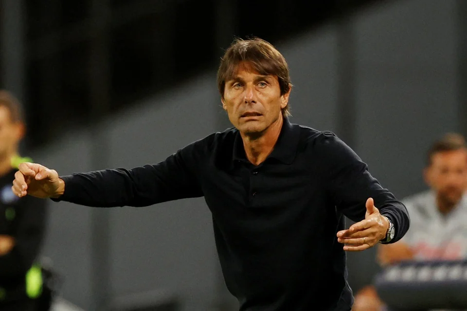 HLV Thanh Hóa tiếc đứt ruột vì VAR không cho hưởng phạt đền; Thượng tầng Man Utd bối rối chọn người thay thế Carrick