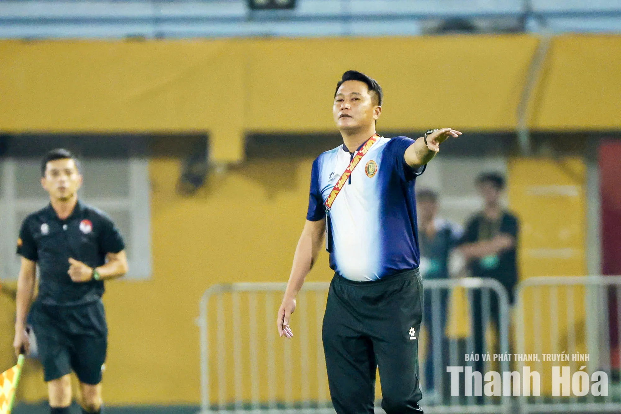 HLV Thanh Hóa tiếc đứt ruột vì VAR không cho hưởng phạt đền; Thượng tầng Man Utd bối rối chọn người thay thế Carrick