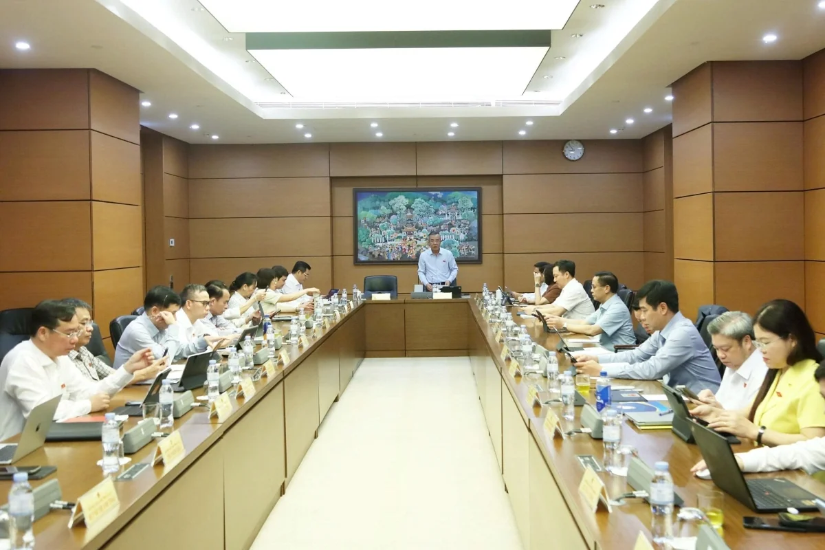 Đại biểu Quốc hội tỉnh Thanh Hóa góp ý hoàn thiện các dự án luật về đất đai, nhà ở và kinh doanh bất động sản