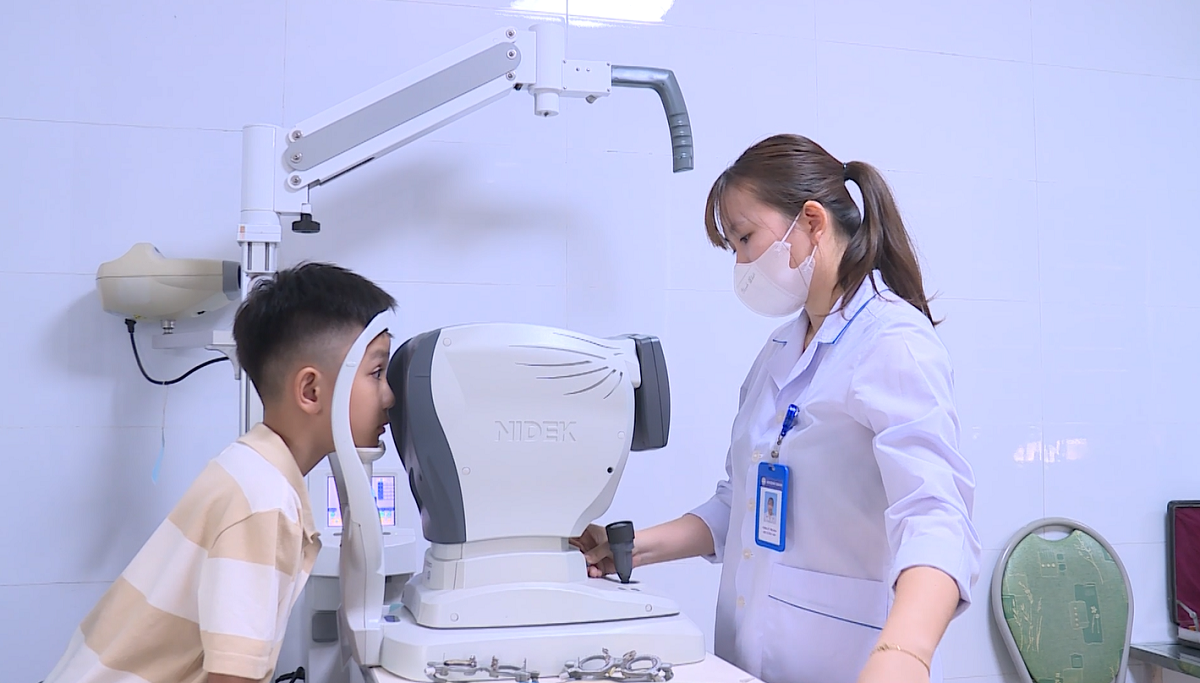 Nâng cao kiến thức chăm sóc sức khỏe đôi mắt cho trẻ