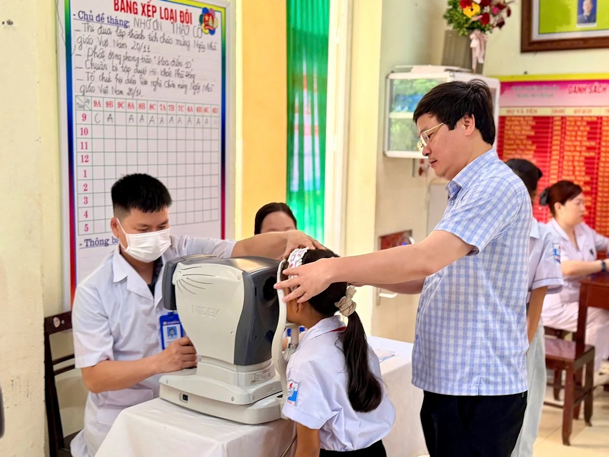Nâng cao kiến thức chăm sóc sức khỏe đôi mắt cho trẻ
