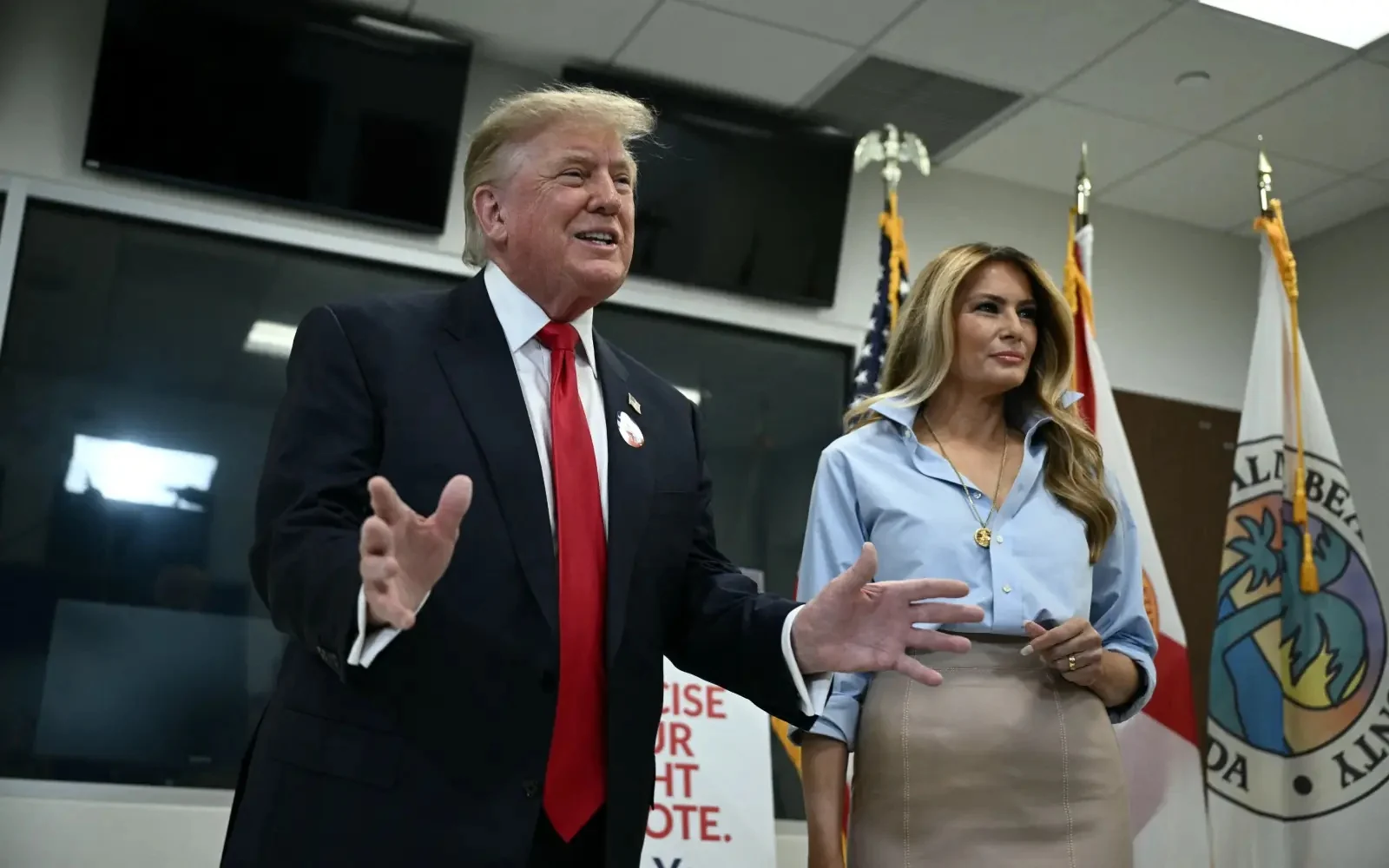 Tổng thống Mỹ Donald Trump bỏ phiếu sớm trong cuộc bầu cử giữa nhiệm kỳ