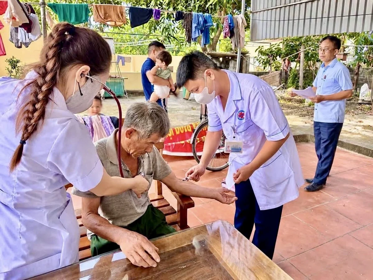 Cộng đồng chung tay chăm sóc tích hợp người cao tuổi trong xu thế già hóa dân số
