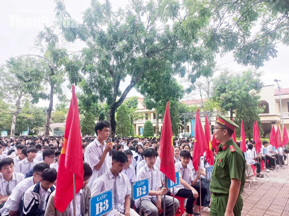 Đẩy mạnh tuyên truyền giáo dục pháp luật cho học sinh