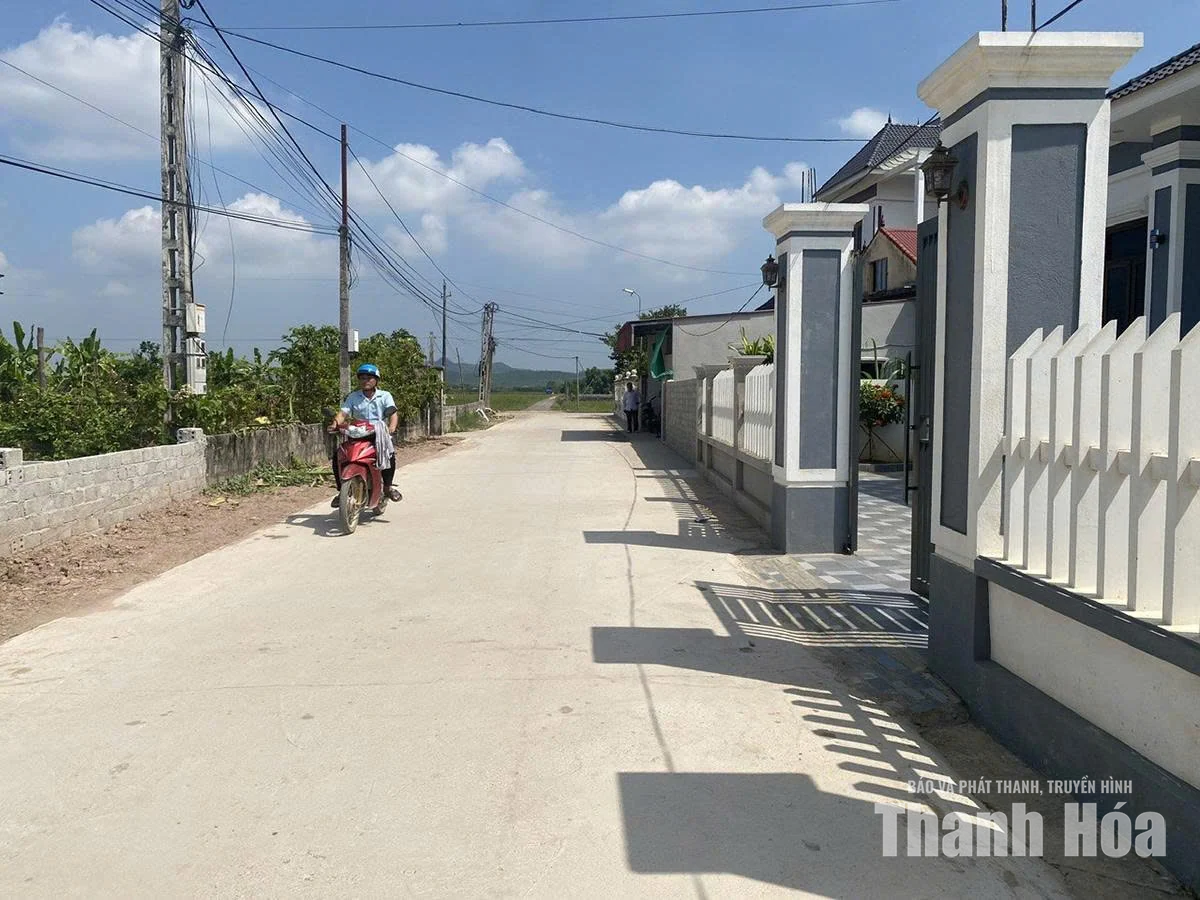 Các Sơn khơi dậy sức dân mở rộng đường quê