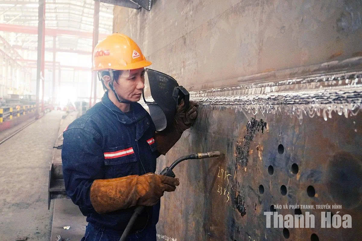 Người thợ giỏi nghề, say mê sáng tạo