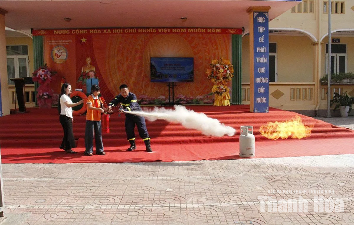 Tạo “lá chắn” cho học sinh trước nguy cơ cháy nổ