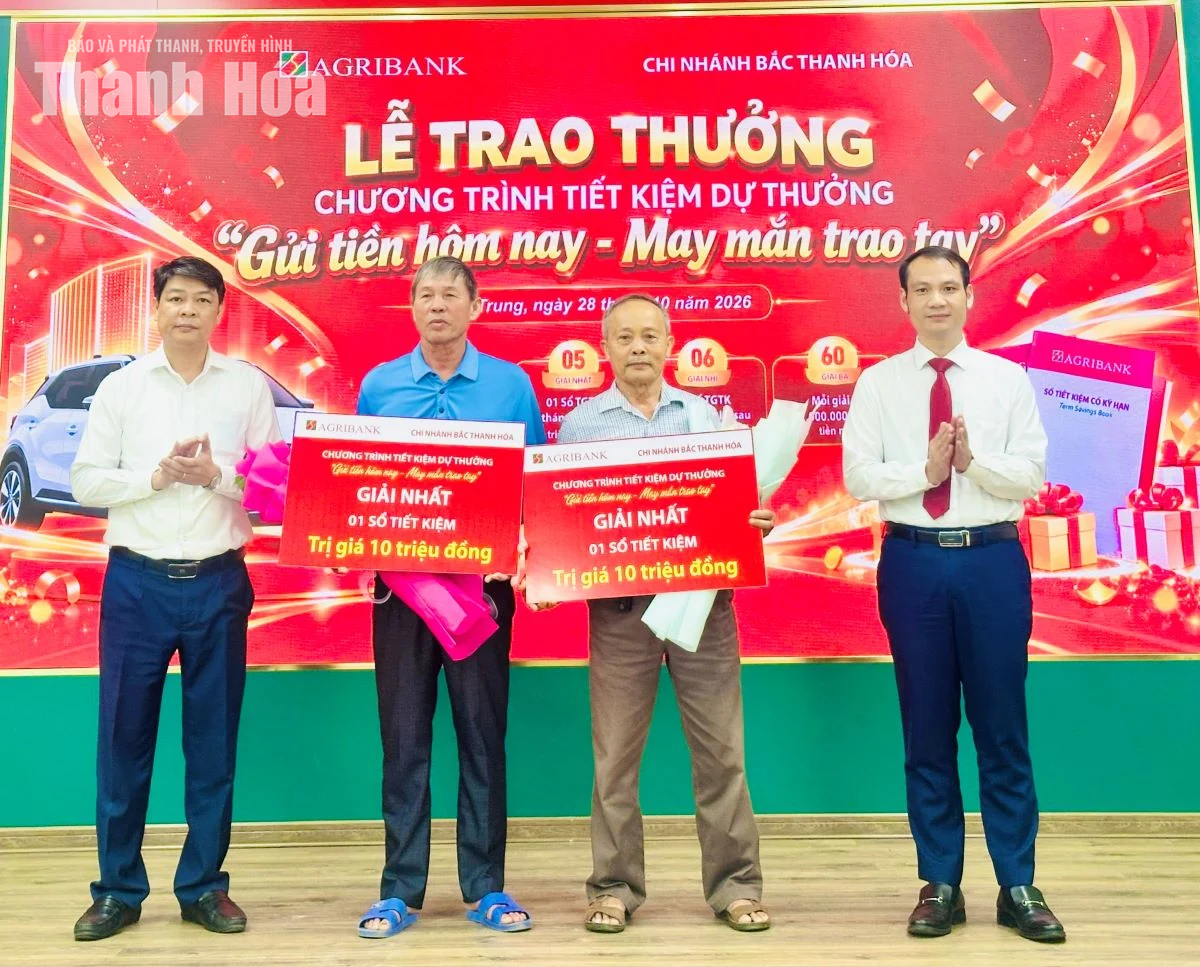 Agribank Bắc Thanh Hóa trao thưởng chương trình tiết kiệm dự thưởng