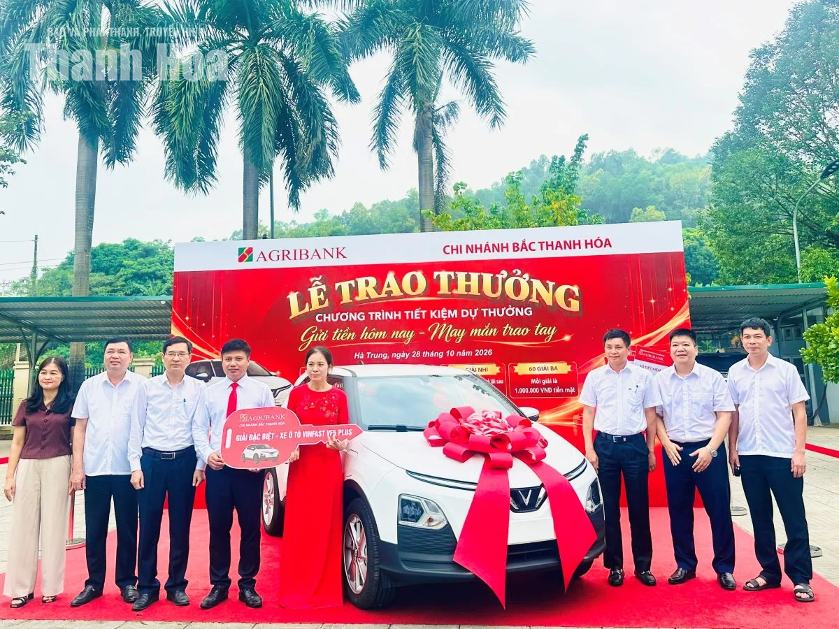 Agribank Bắc Thanh Hóa trao thưởng chương trình tiết kiệm dự thưởng