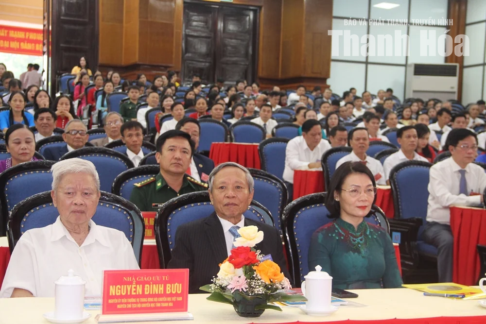 Tiếp tục đẩy mạnh phong trào khuyến học, khuyến tài, xây dựng xã hội học tập