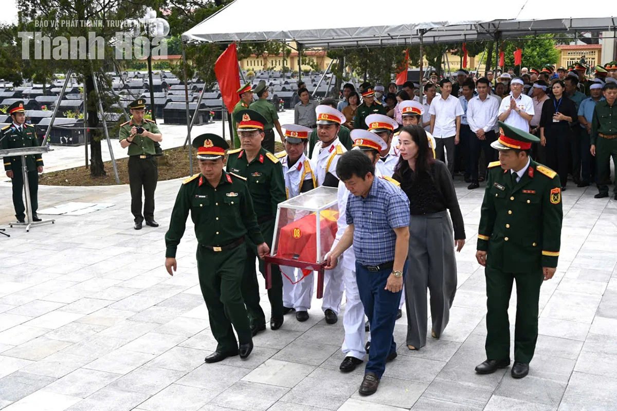 Đón nhận, truy điệu và an táng hài cốt liệt sĩ Nguyễn Văn Nghị
