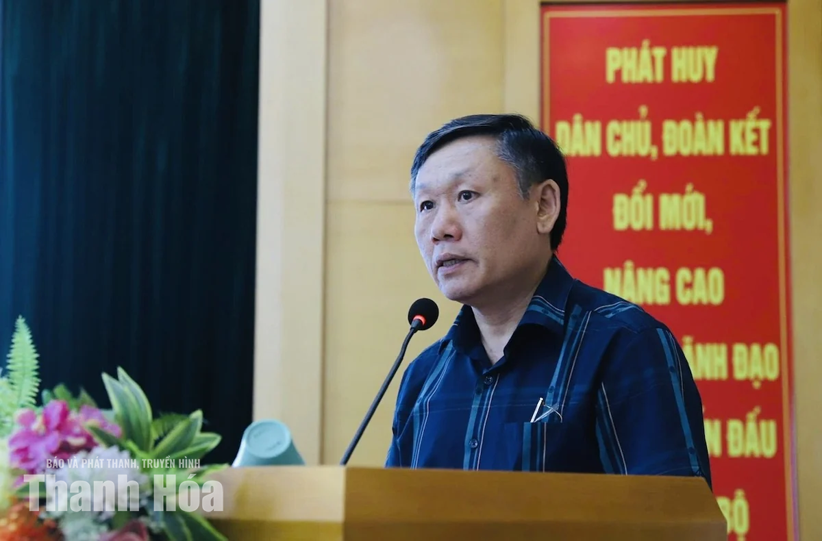 Tiếp nhận 500 triệu đồng hỗ trợ đóng bảo hiểm y tế cho người có hoàn cảnh khó khăn