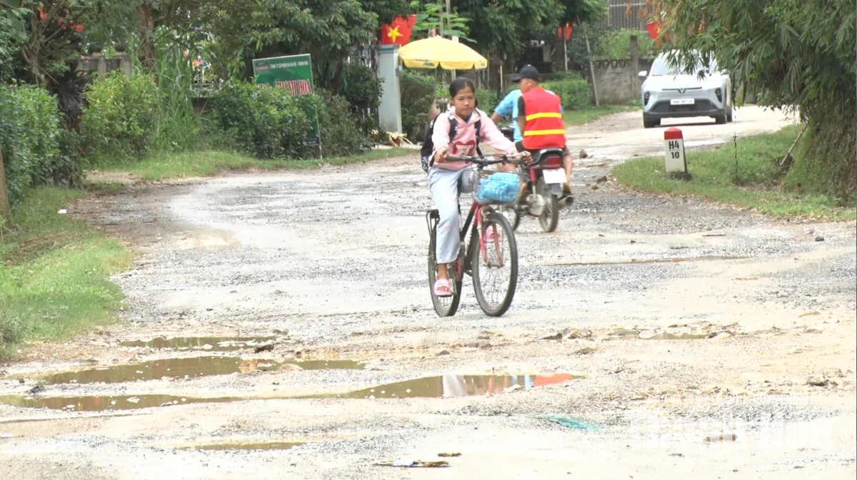 Nguy cơ tai nạn do đường xuống cấp