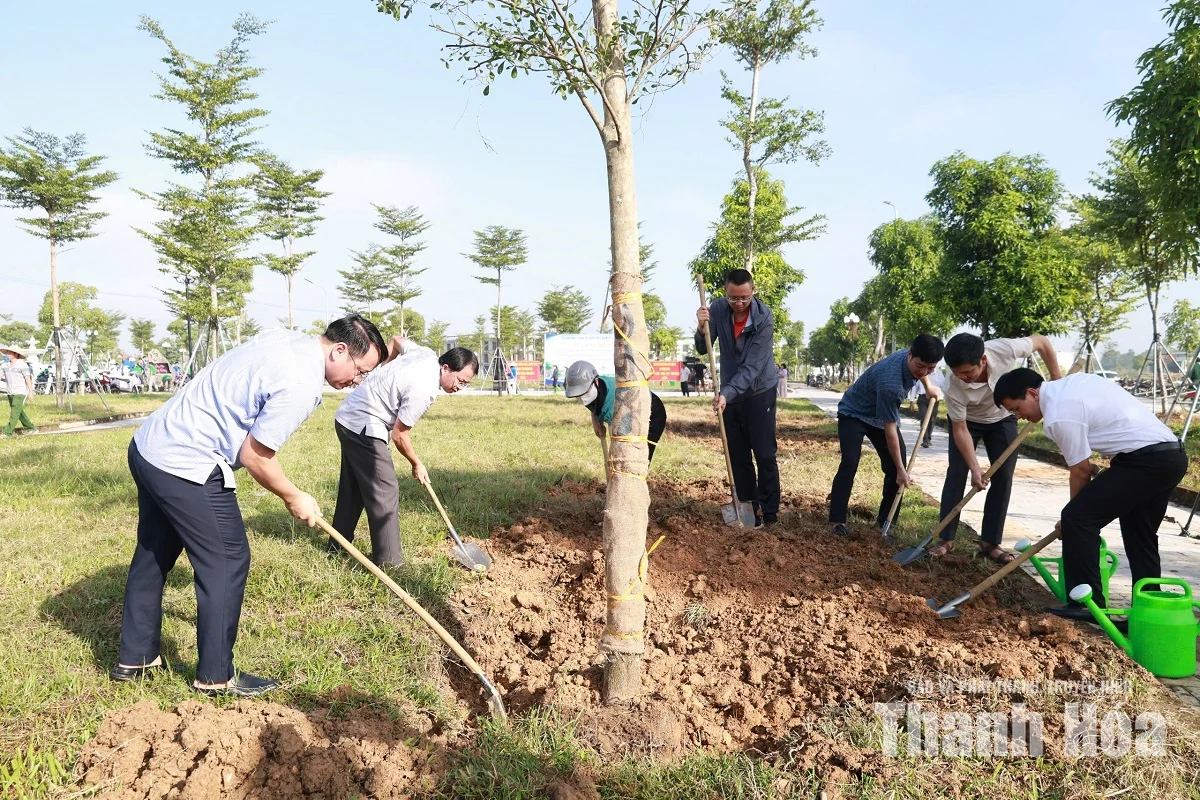 Thiệu Hóa phát động đợt cao điểm “100 ngày đêm chỉnh trang cảnh quan, vệ sinh môi trường mừng Đảng, mừng Xuân Đinh Mùi 2027