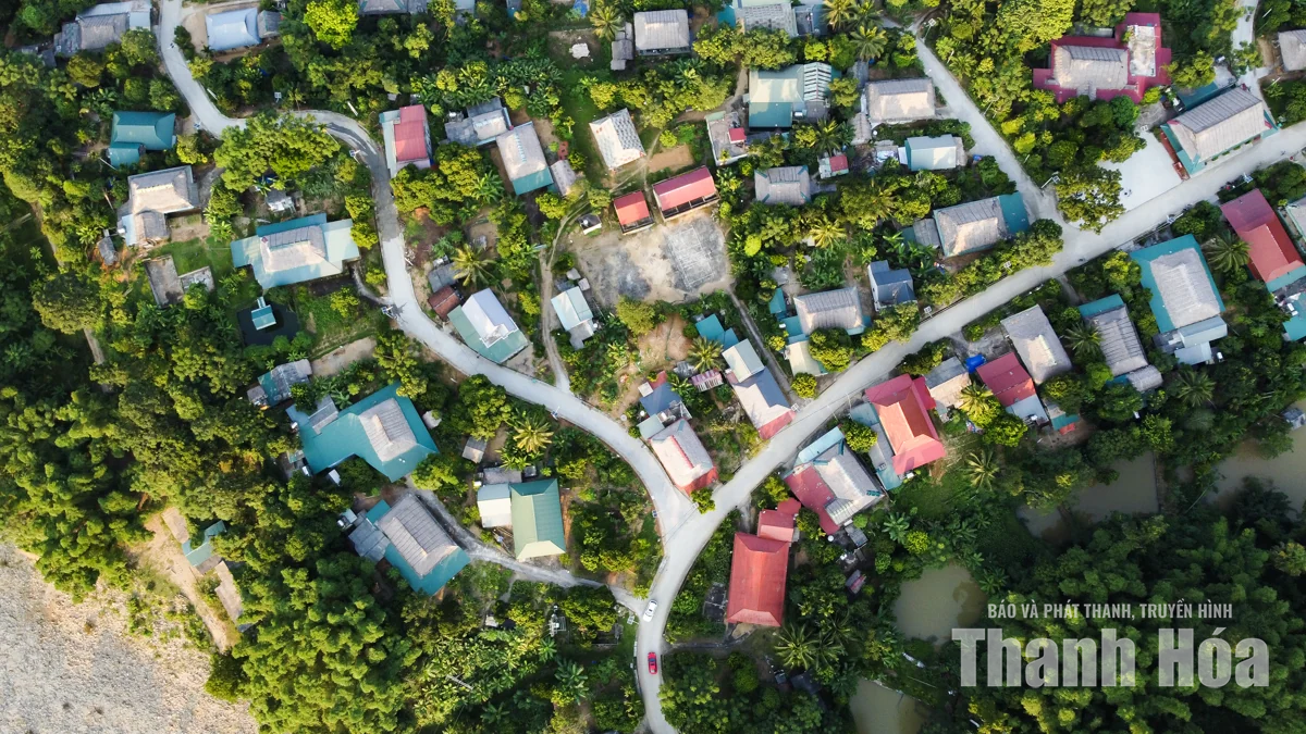 Nếp nhà sàn giữ hồn bản Thái nơi miền Tây xứ Thanh