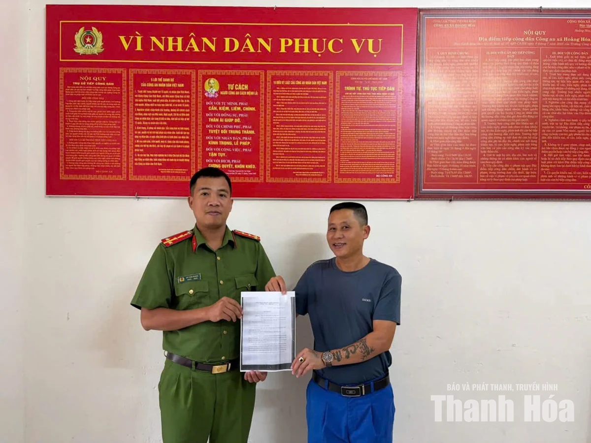 Trao trả gần 1 tỷ đồng chuyển nhầm từ tài khoản lạ