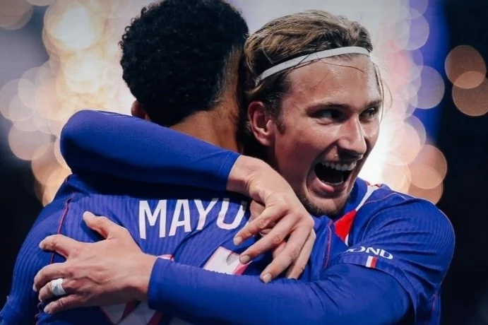 Harry Kane giành Quả bóng vàng 2026; V.League 2026/27 khốc liệt chặng mở màn